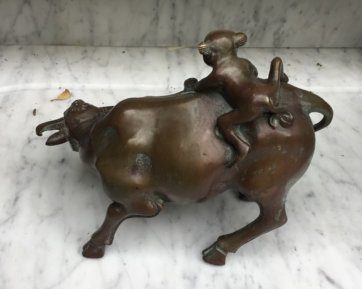 Deux singes sur un buffle .épreuve en bronze-photo-3