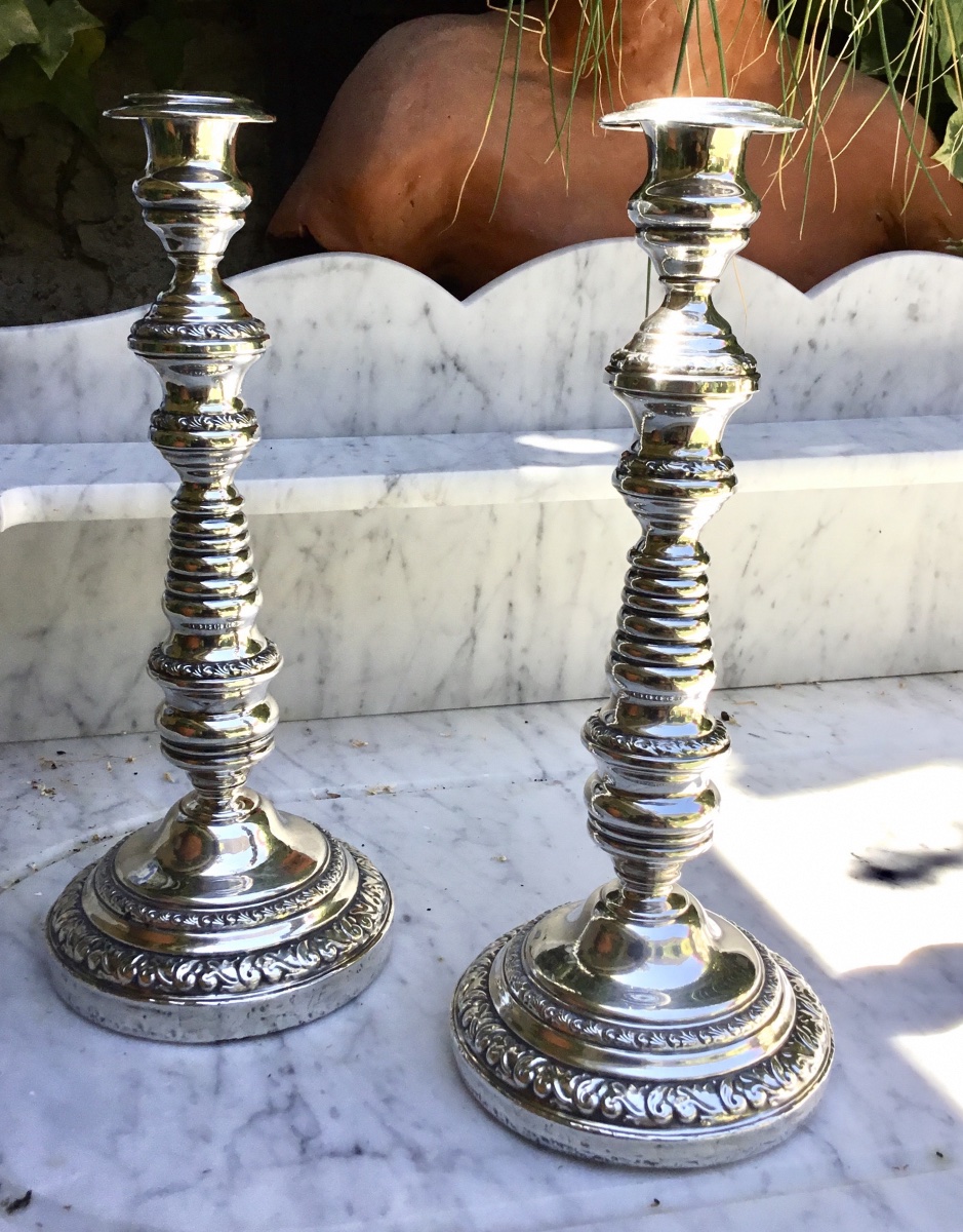 Pair Of Silver-plated Metal Candlesticks, Weighted, With Fluted Shafts And Decorated With Floral Friezes-photo-2