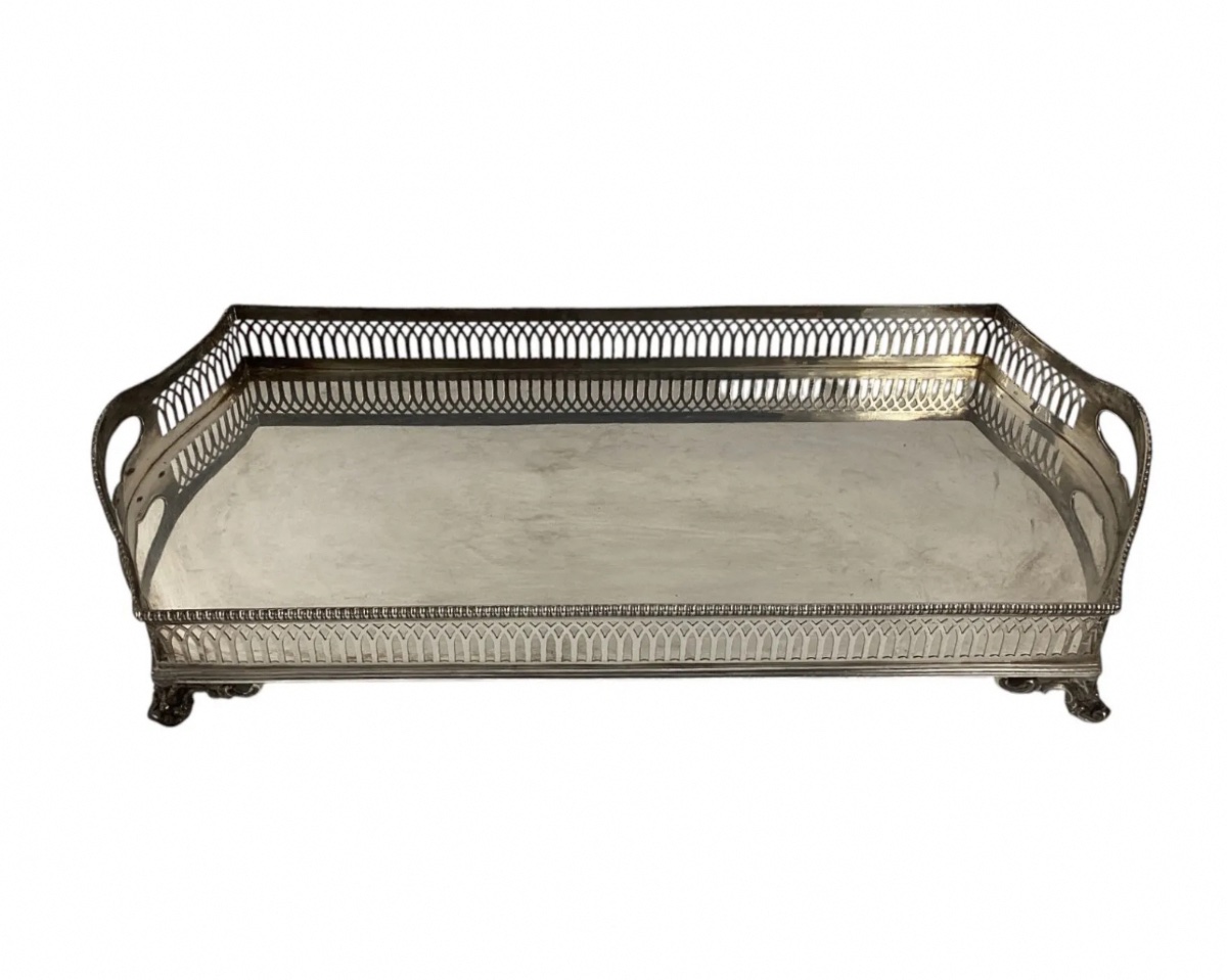 Important surtout de table en métal argenté, à galerie ajourée-photo-3