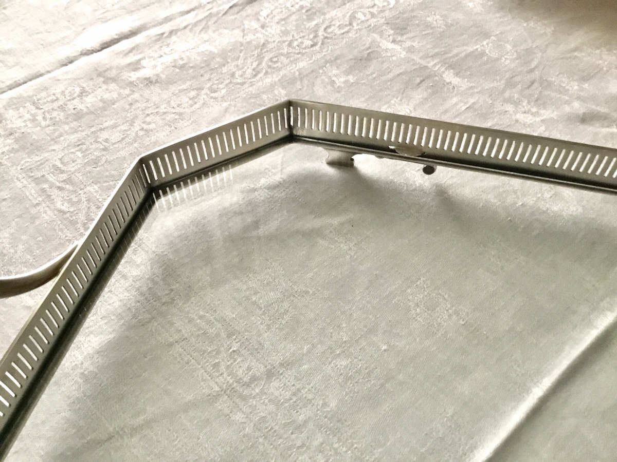 Large Tray With A Rim, Made Of Silver-plated Metal And Featuring A Glass Bottom-photo-4