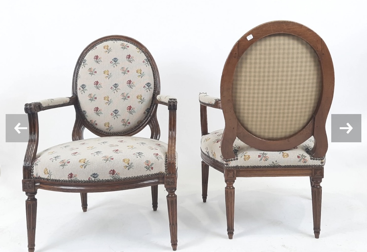 Paire de fauteuils de style Louis XVI à dossier à la reine-photo-2