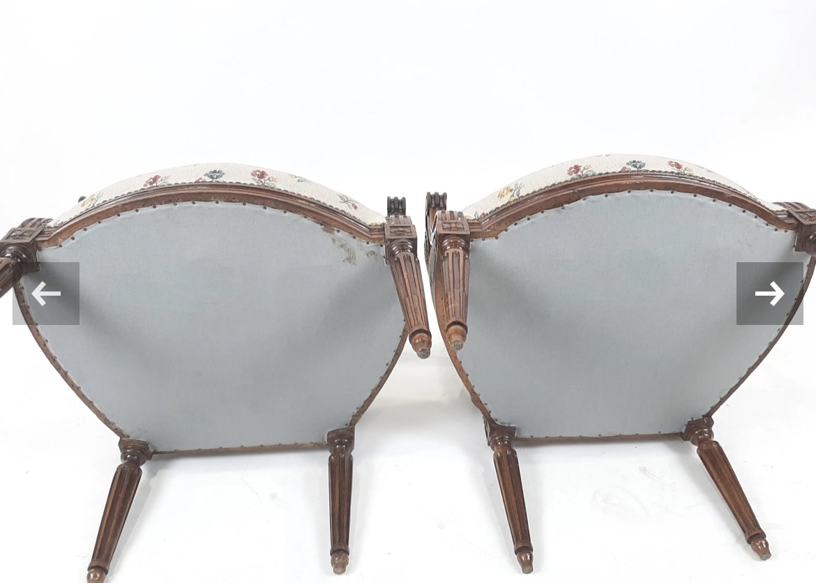 Paire de fauteuils de style Louis XVI à dossier à la reine-photo-3