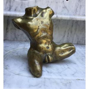 Bronze. Buste d’homme signé Sarraz