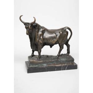 École Française du XIXe siècle, taureau en bronze à patine brune