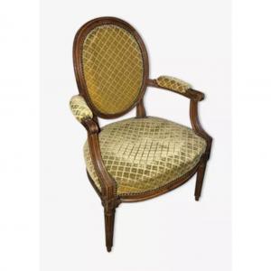 Louis XVI Period Armchair With Medallion Back