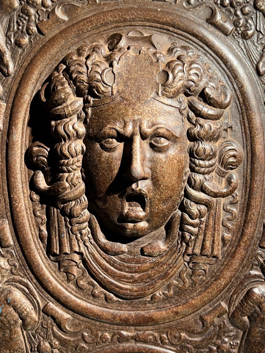 Renaissance Style Iron “écu » Shield Decorated With Medusa Head, 19th.-photo-2