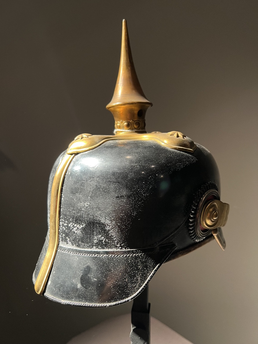 Casque à pointe d’officier d’infanterie de réserve Würrtembourgois, vers 1914-1918.-photo-1