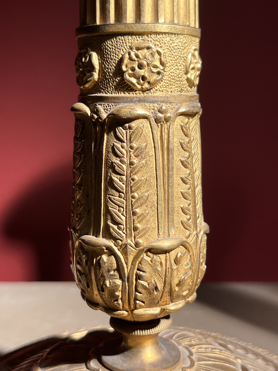 Paire de flambeaux en bronze doré, époque Empire, France vers 1810.-photo-1