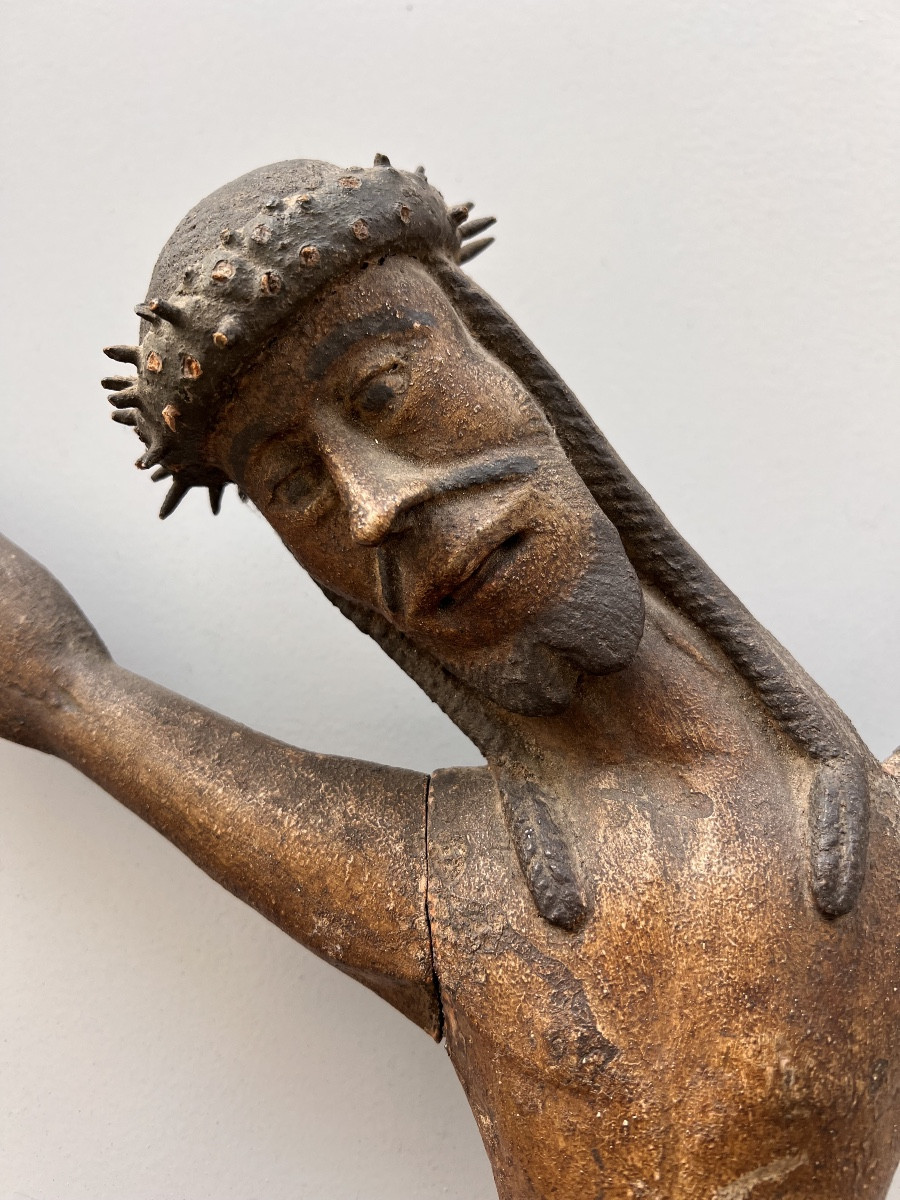 Christ en bois sculpté polychrome, art populaire, 18e(?)-19e (?).-photo-1