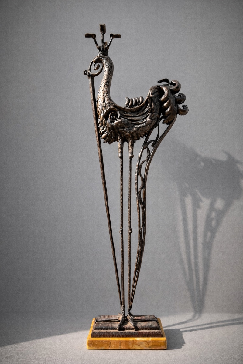 Edgar Brandt (1880-1960) attr. á, porte cigare en fer forgé en forme de grue, Art-Deco, ca.1925-photo-3