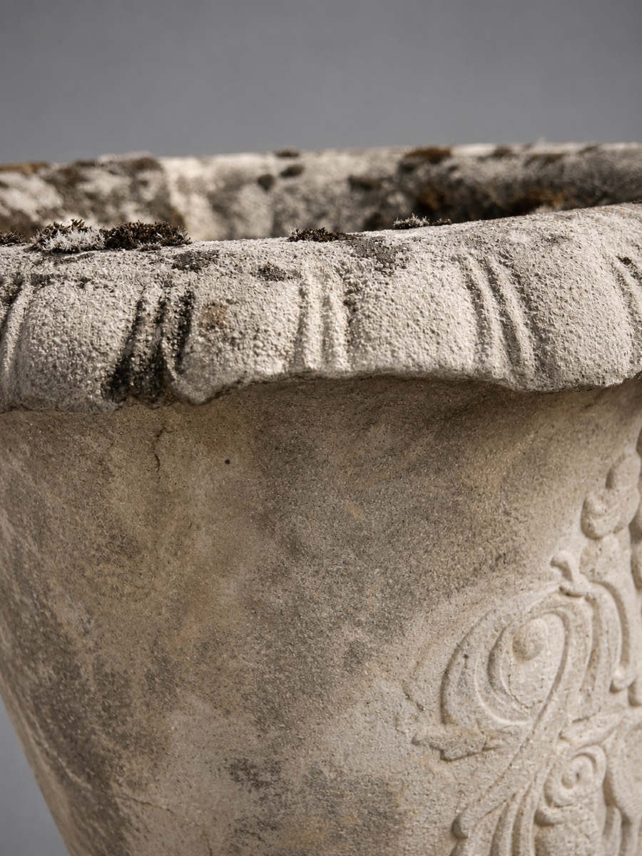 Rhyton en pierre reconstituée, neo-classique , ornament de jardin, fin 19e.-photo-3