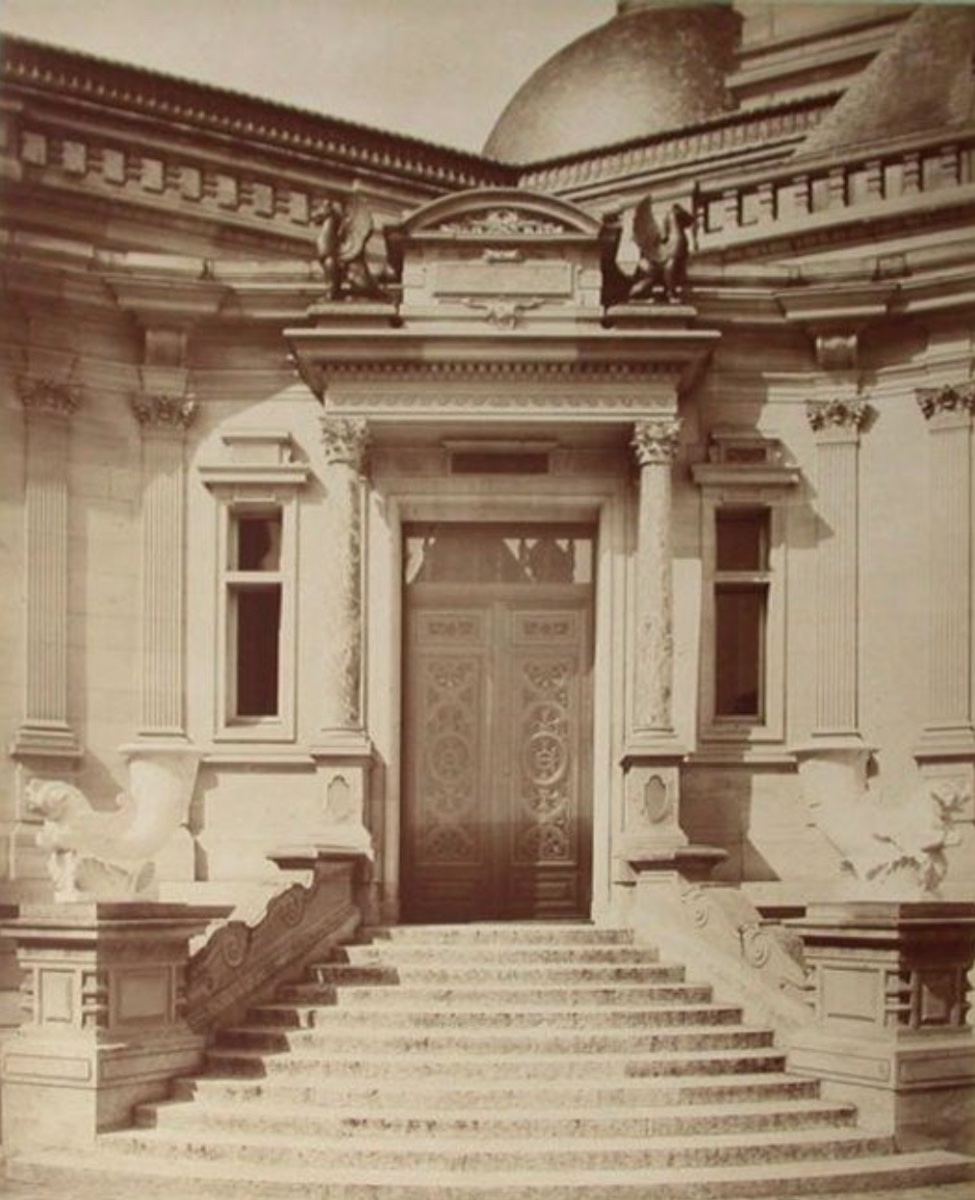 Rhyton en pierre reconstituée, neo-classique , ornament de jardin, fin 19e.-photo-1