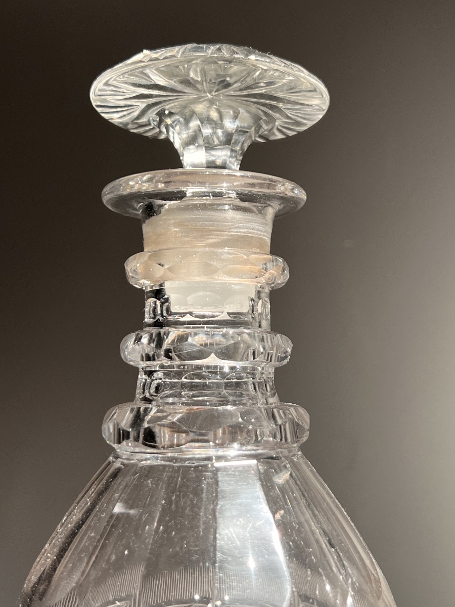 Paire de caraffes en verre taillé, Vonêche ou Baccarat, vers 1810-1820.-photo-2