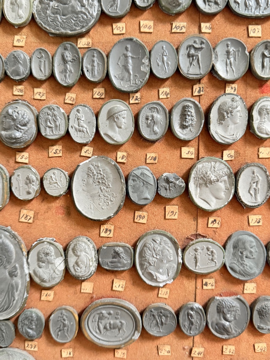 A Significant Collection Consisting Of Approximately 350 Intaglio Prints, Ca. 1840.-photo-3