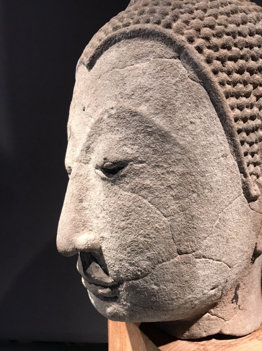 Tête Du Buddha En Grès, Thaïlande, Style De Kampaeng Phet, 15ième.