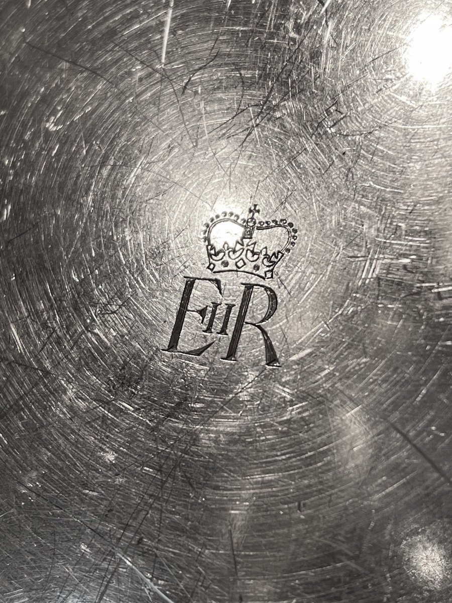 Silver Plated Dish With Queen Elisabeths Cipher, England, Ca. 1969.-photo-2