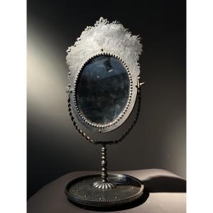 Miroir De Table En Acier Taillé Et Gravé, Neo-classique, Russie Ou France, Vers 1830.