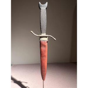 Petite dague de botte allemande (Stiefeldolch) de la fin du XIXᵉ siècle.