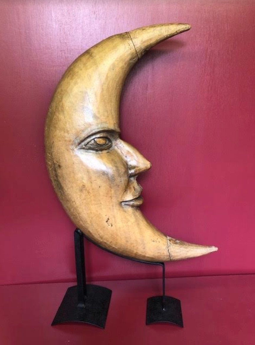 Anthropomorphic Moon