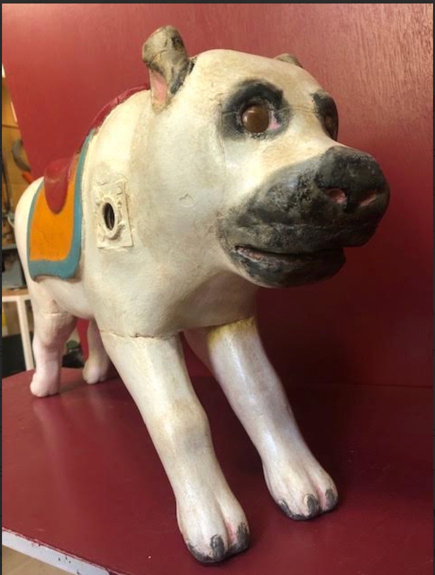 Chien By Manege