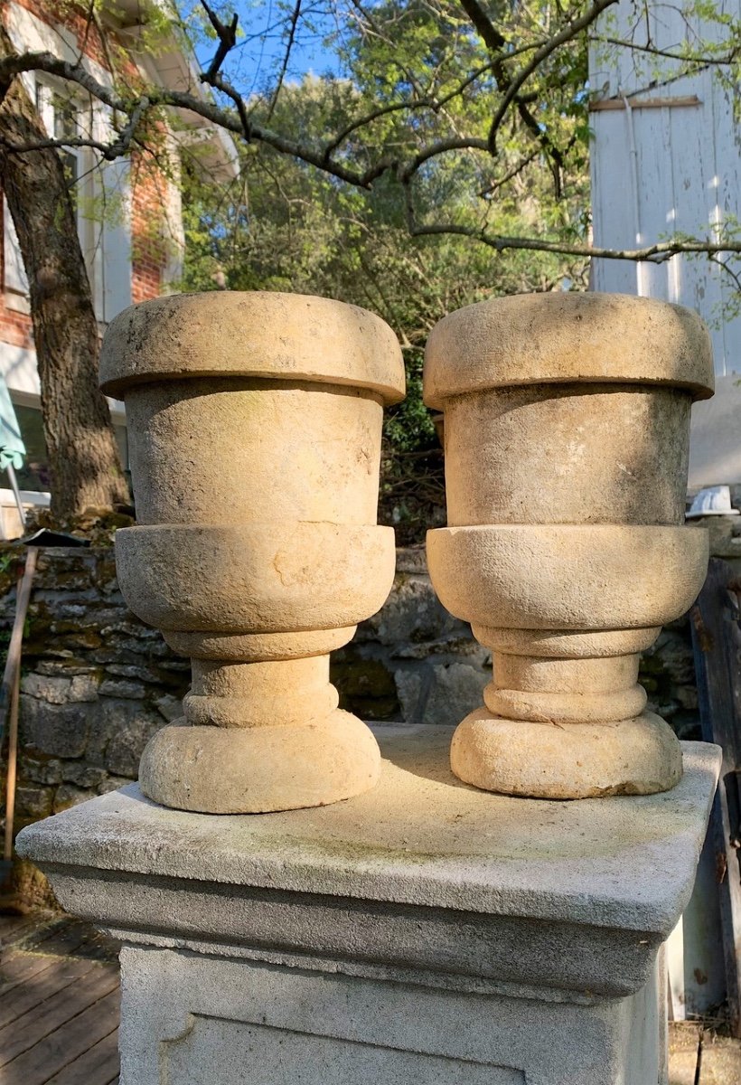 Pair Of Nineteenth Stone Vases-photo-3