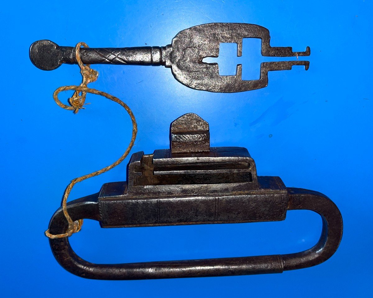 Important Cadenas Temple Bouddhiste XVIIIe Siècle