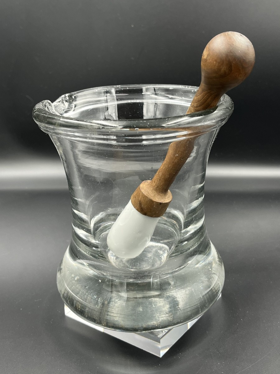 grand mortier d'apothicaire en verre. 19 ème siècle