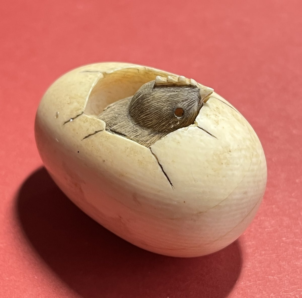 Netsuke japonais ancien – poussin sortant de l’œuf – signature Mitsuhiro -photo-2