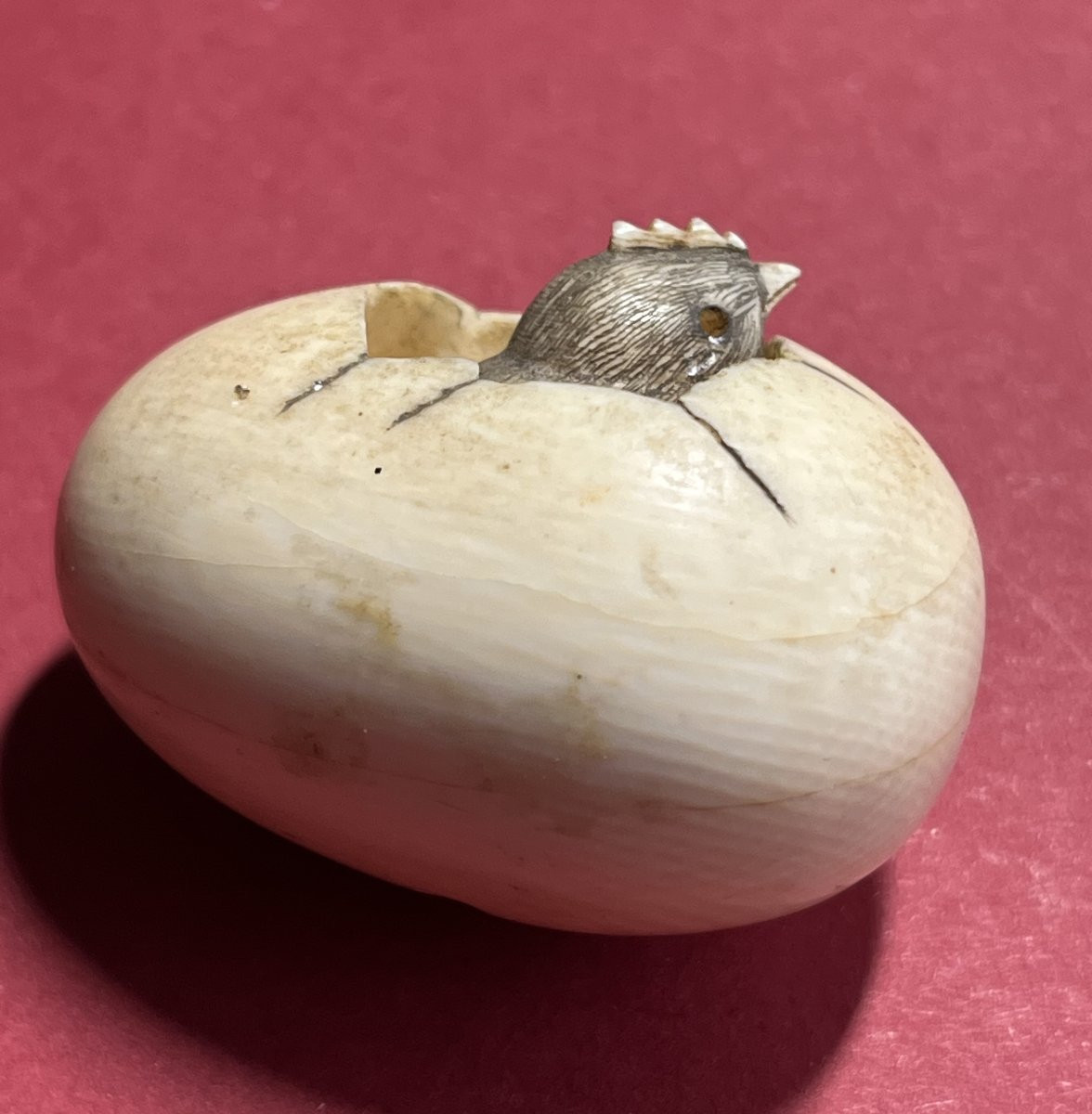 Netsuke japonais ancien – poussin sortant de l’œuf – signature Mitsuhiro -photo-3