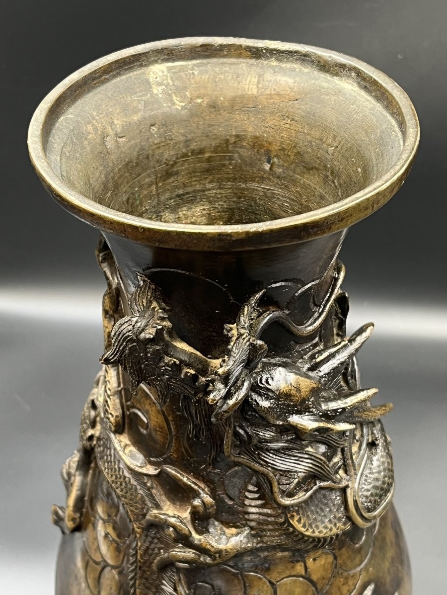 Important Bronze Vase, Japan, 19th Century, With Dragon Decoration In High Relief-photo-5