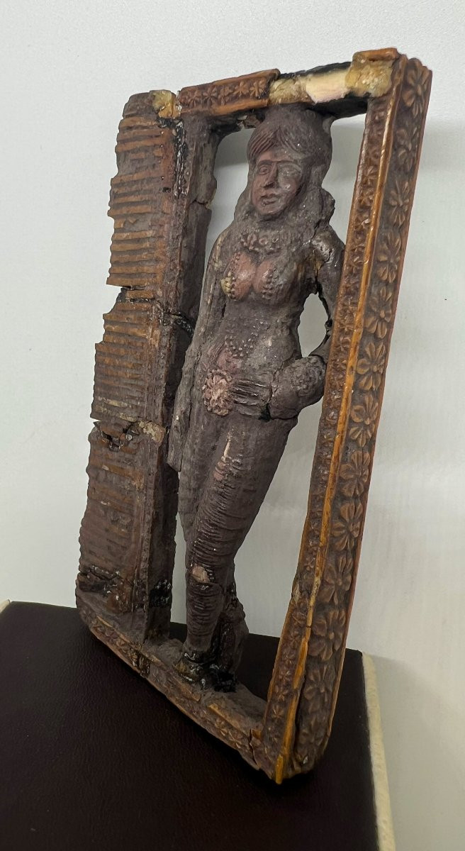 Chandraketugarh Carved Ivory Comb, West Bengal, Sunga Dynasty, 2nd Century Bc–1st Century Ad.-photo-3