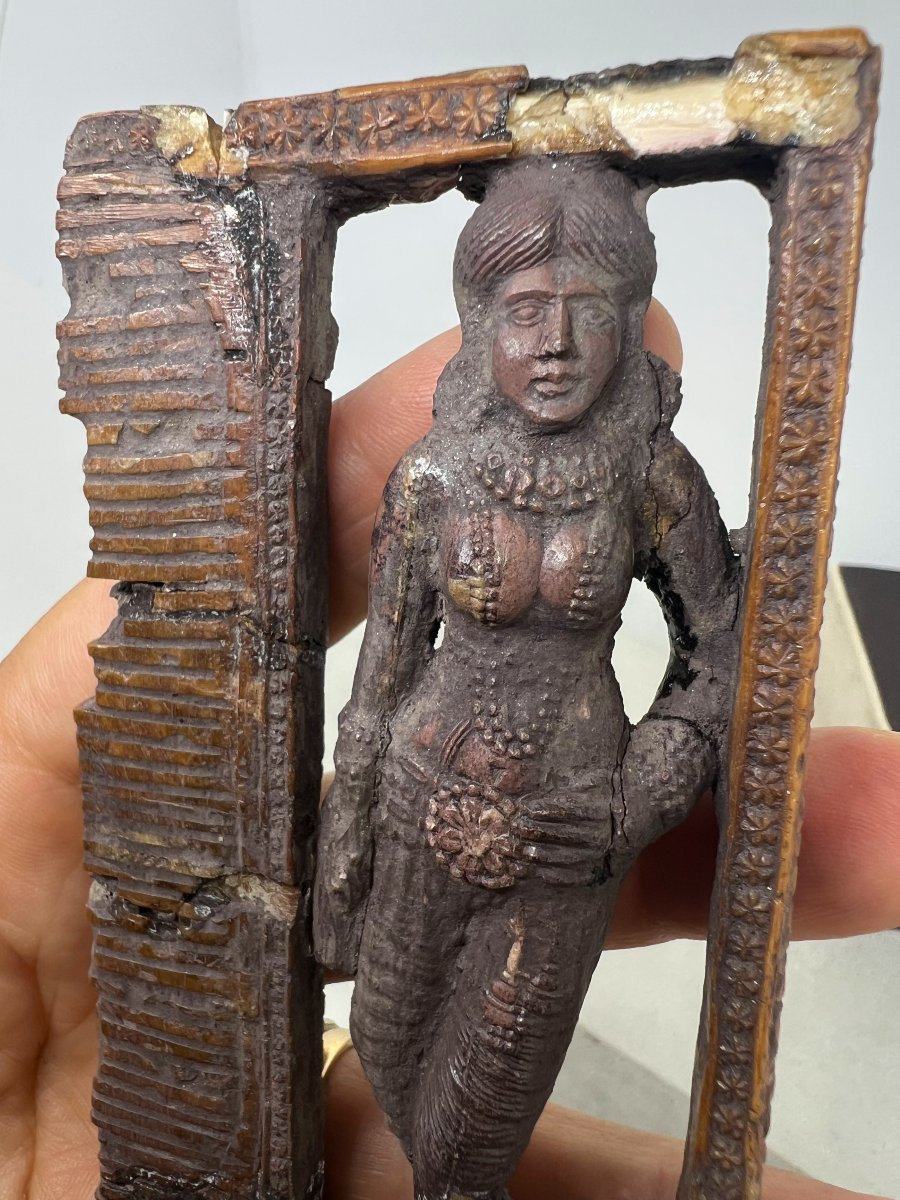 Chandraketugarh Carved Ivory Comb, West Bengal, Sunga Dynasty, 2nd Century Bc–1st Century Ad.-photo-4