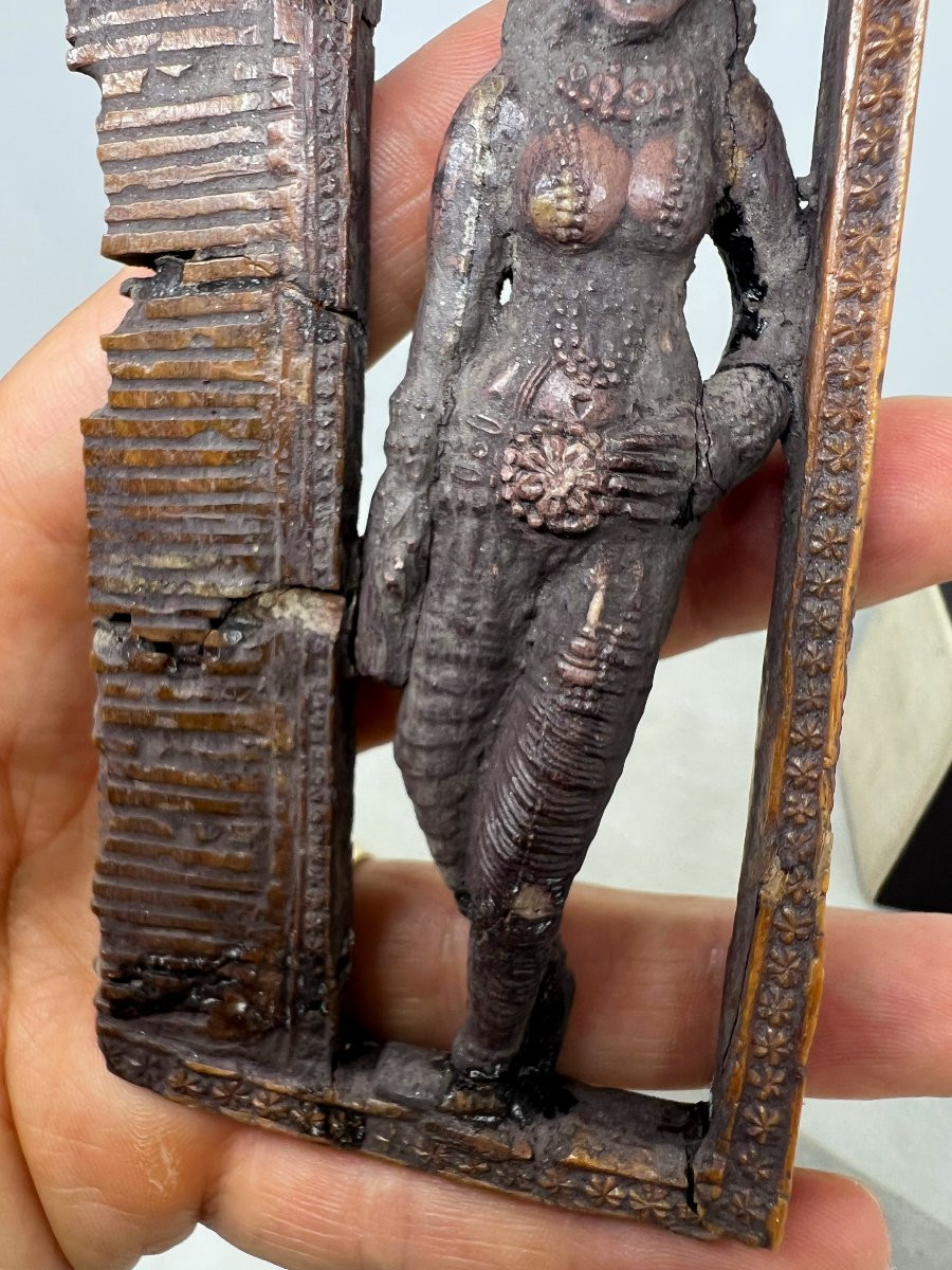 Chandraketugarh Carved Ivory Comb, West Bengal, Sunga Dynasty, 2nd Century Bc–1st Century Ad.-photo-5