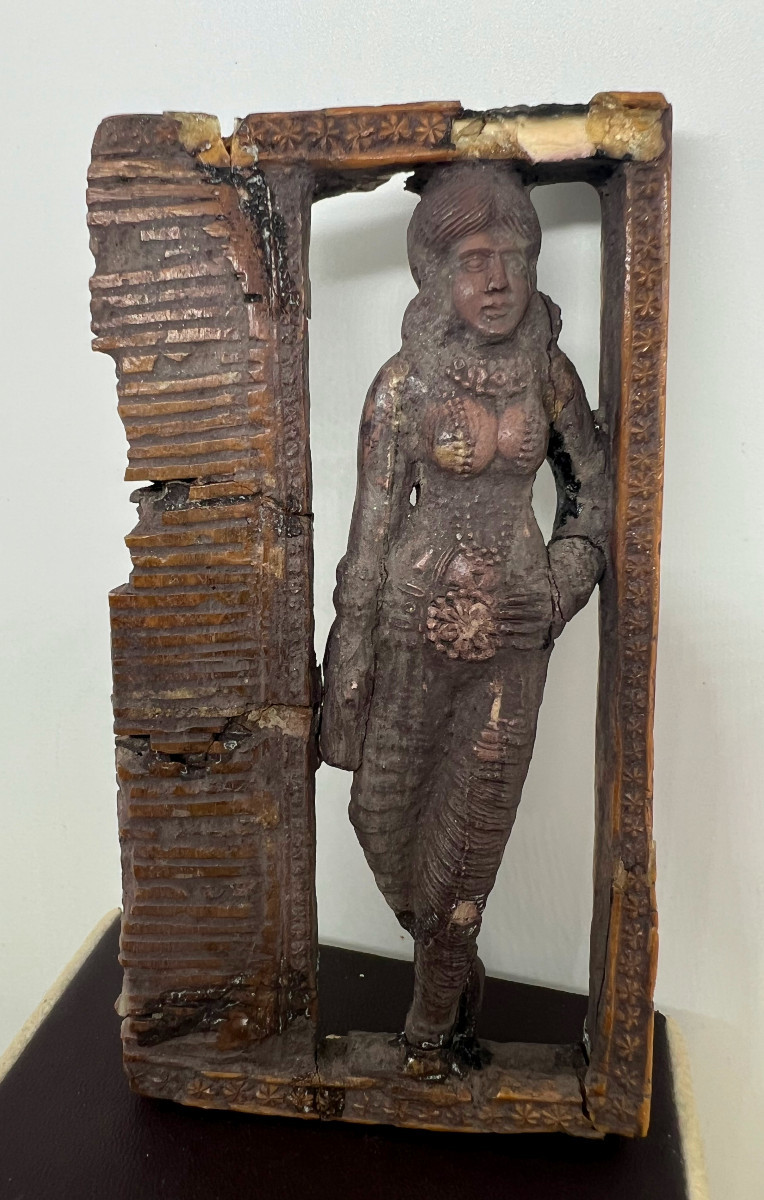 Chandraketugarh Carved Ivory Comb, West Bengal, Sunga Dynasty, 2nd Century Bc–1st Century Ad.