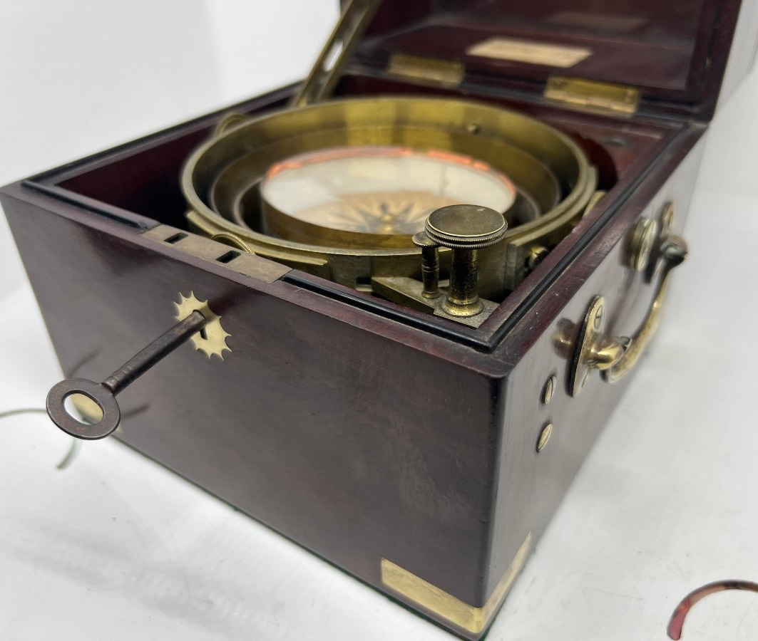 19th-century Compass-photo-1