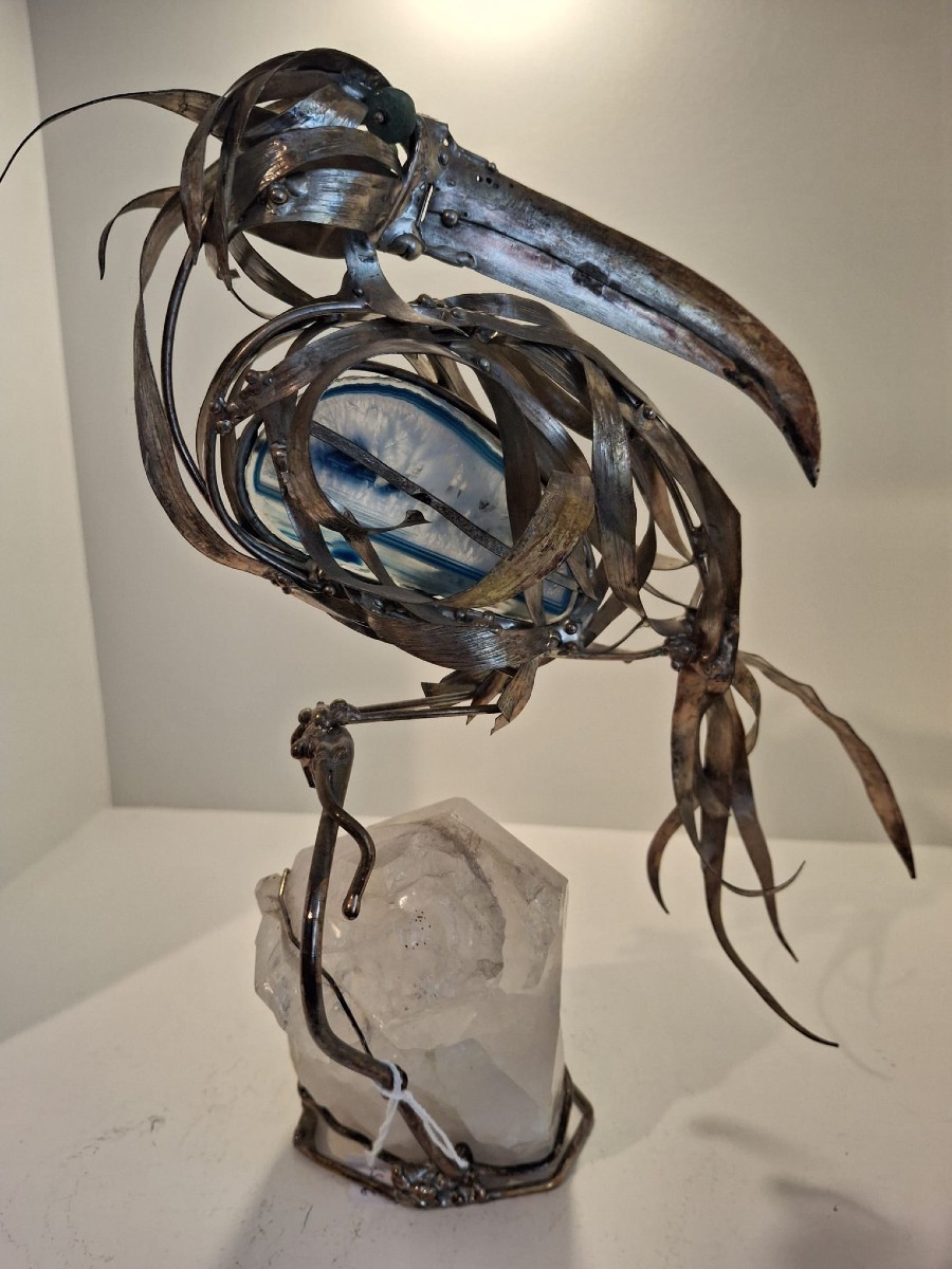 Oiseau italien du milieu du siècle en argent et pierre.