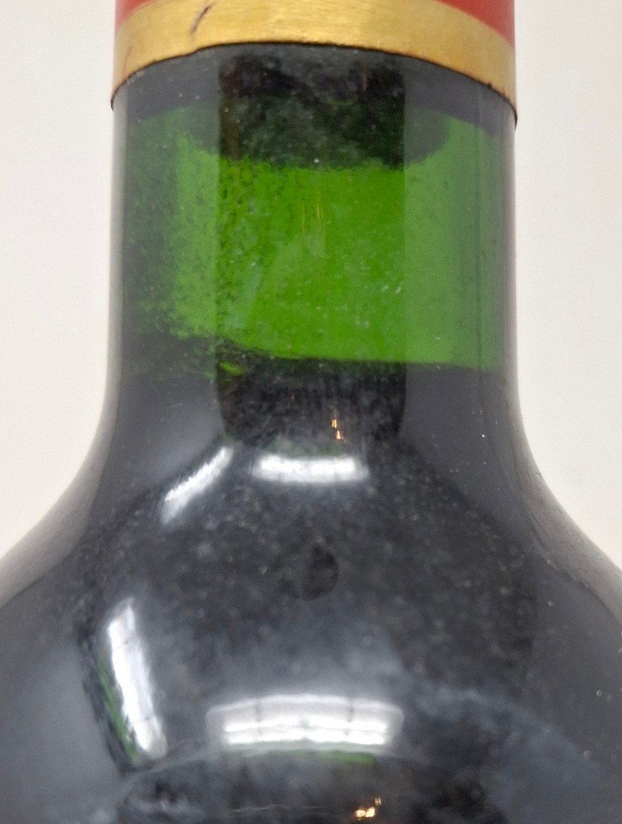 Bottle Of Chateau Angelus 1995 Wine-photo-4