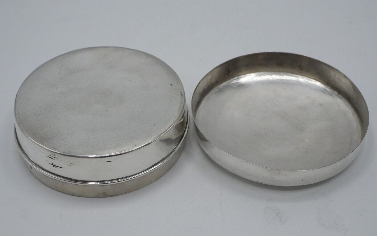 19th Century Round Sterling Silver Box-photo-4