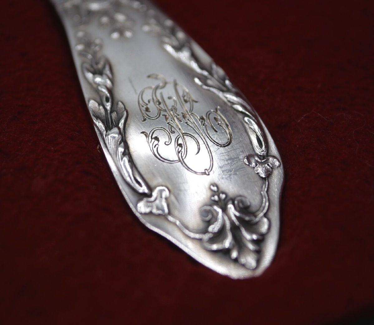 Solid Silver Fish Serving Cutlery-photo-3