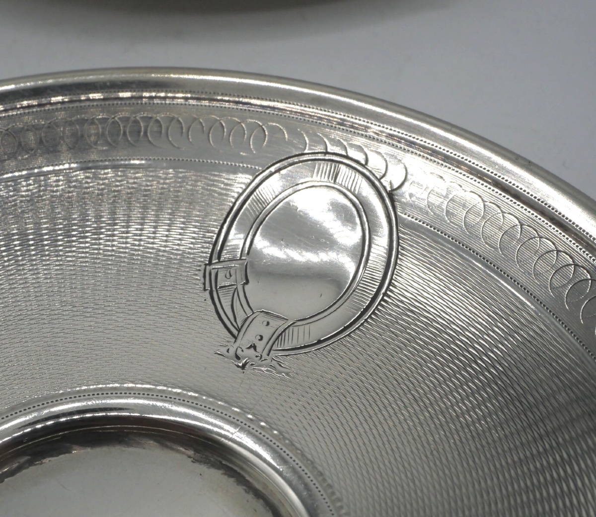 Suite de 4 tasses et sous tasses avec leurs cuillères en argent massif-photo-3