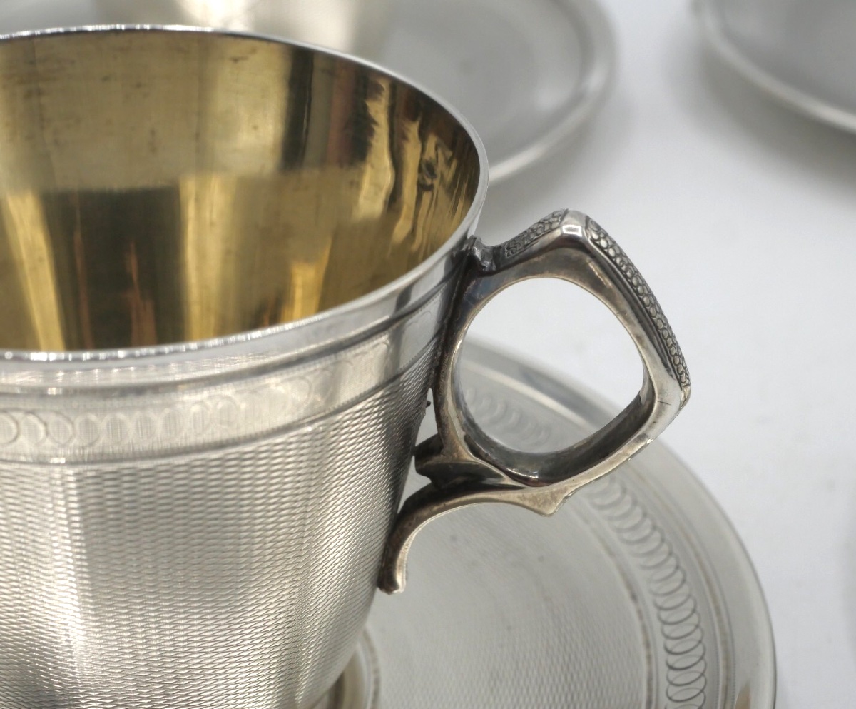 Suite de 4 tasses et sous tasses avec leurs cuillères en argent massif-photo-5