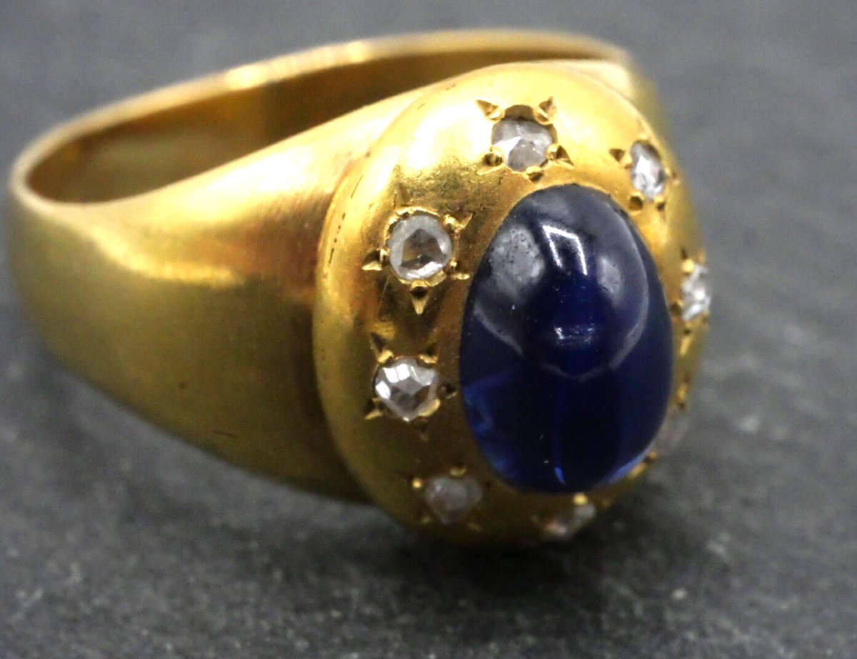 Bague en or jaune, saphir et diamants-photo-4