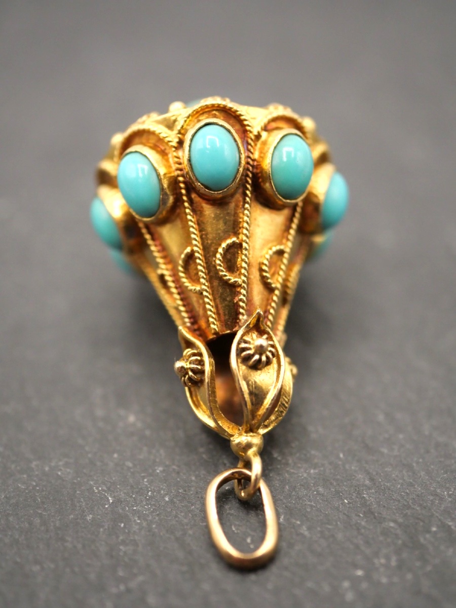 Pendentif en or jaune et cabochons de turquoises-photo-4