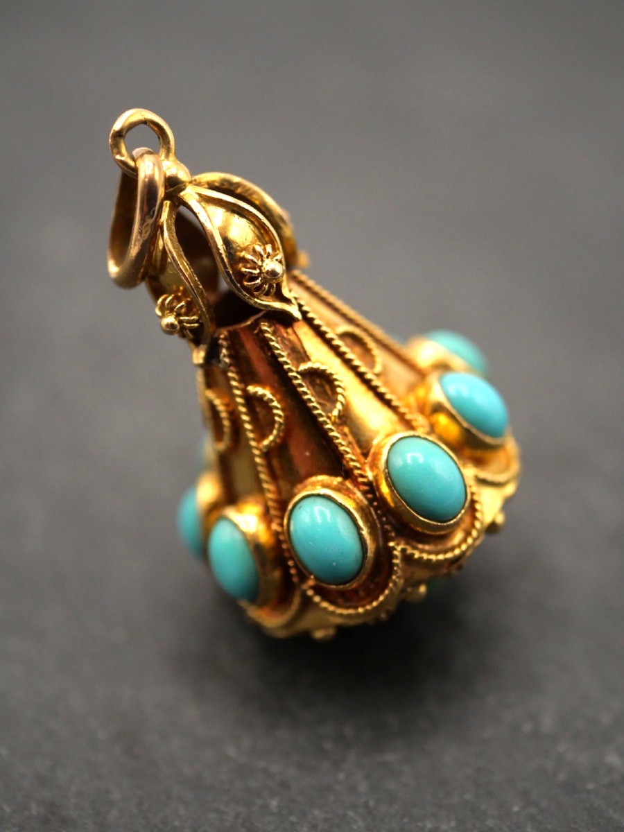 Pendentif en or jaune et cabochons de turquoises-photo-3