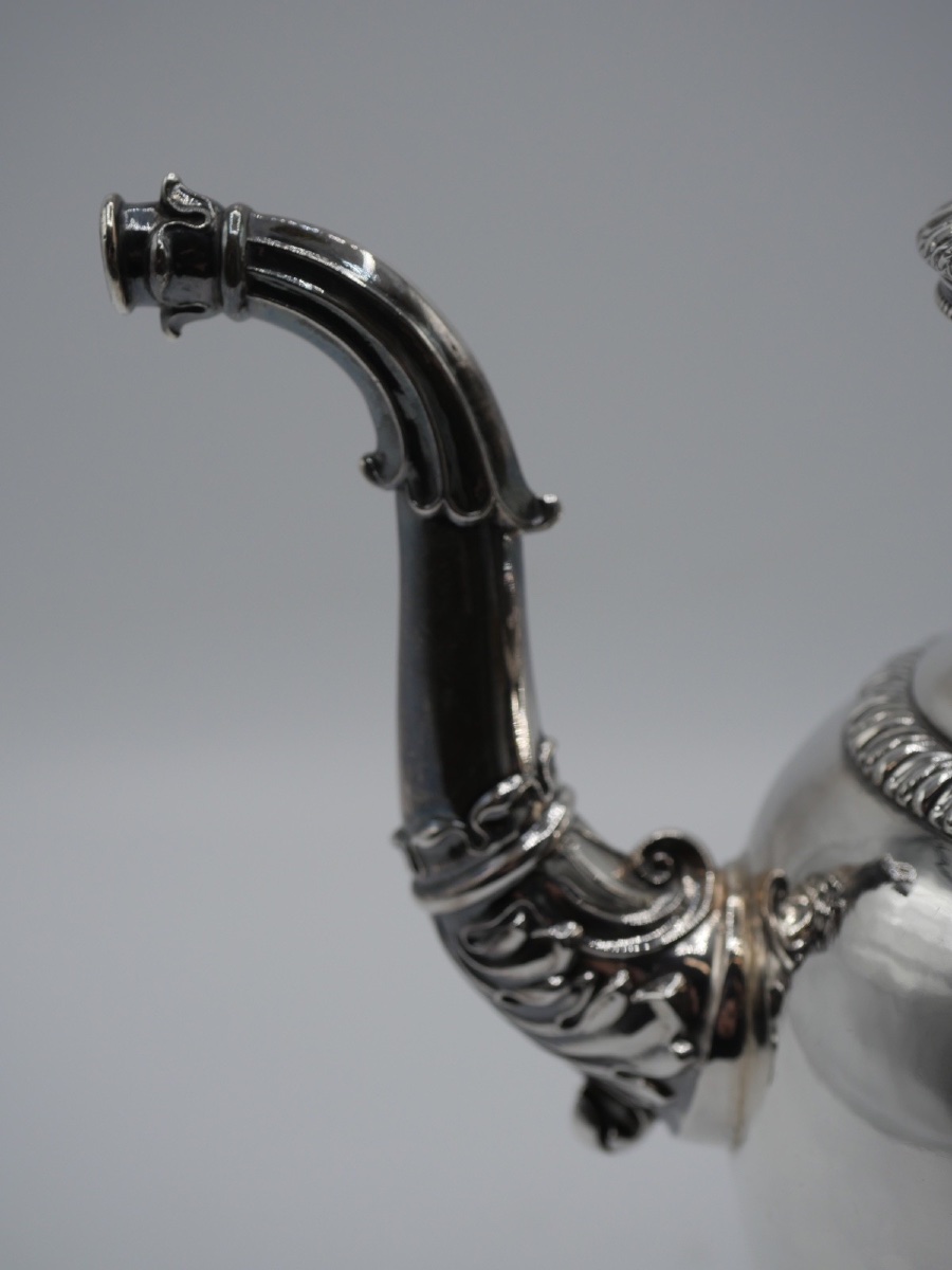 Cafetière ou verseuse en argent massif époque 19ème-photo-4