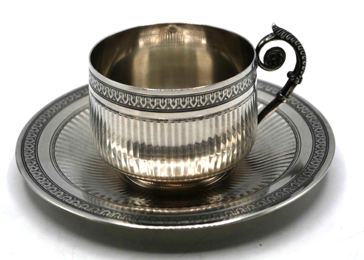 Tasse à café en argent massif par Coignet