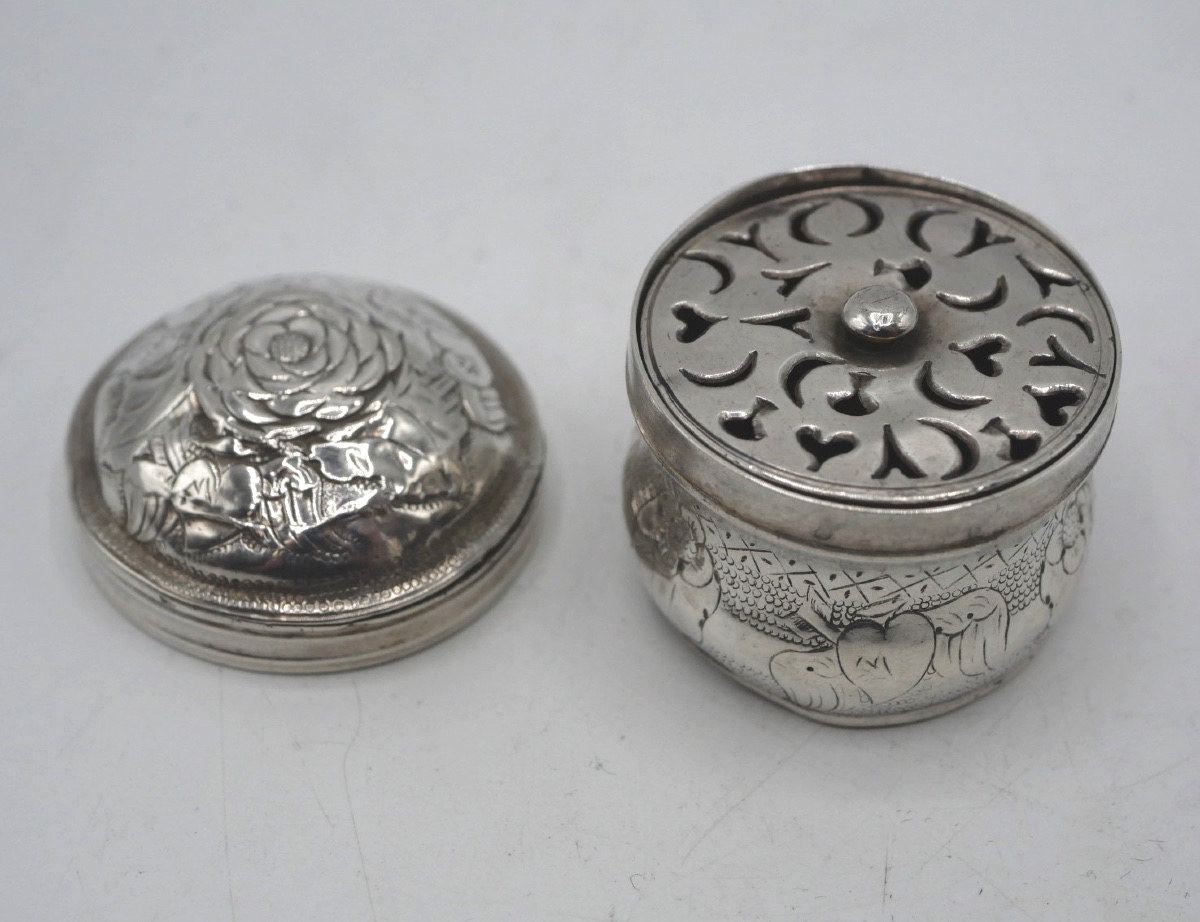 19th Century Solid Silver Vinaigrette-photo-1
