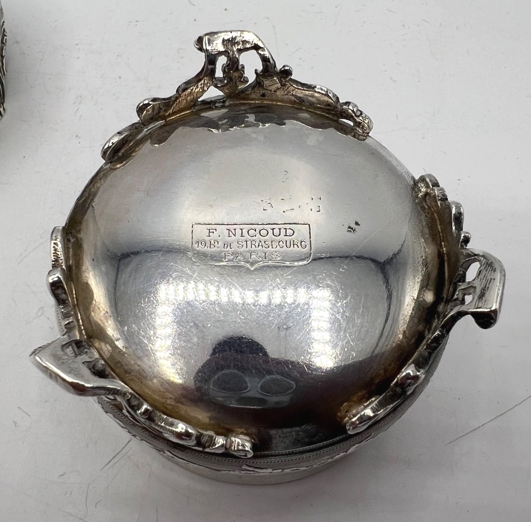 Pair Of Tripod Salt Cellars In Solid Silver And Vermeil-photo-2