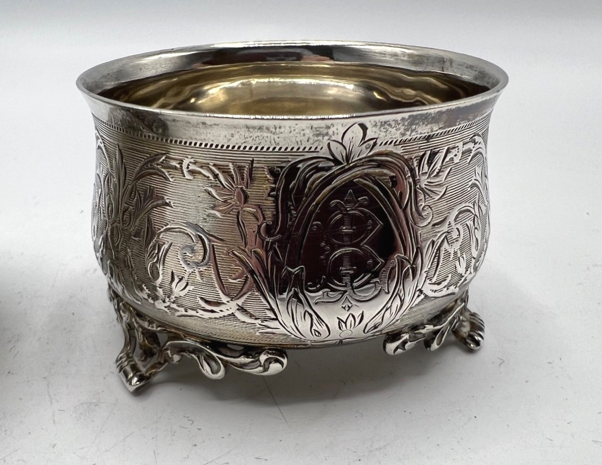 Pair Of Tripod Salt Cellars In Solid Silver And Vermeil-photo-3