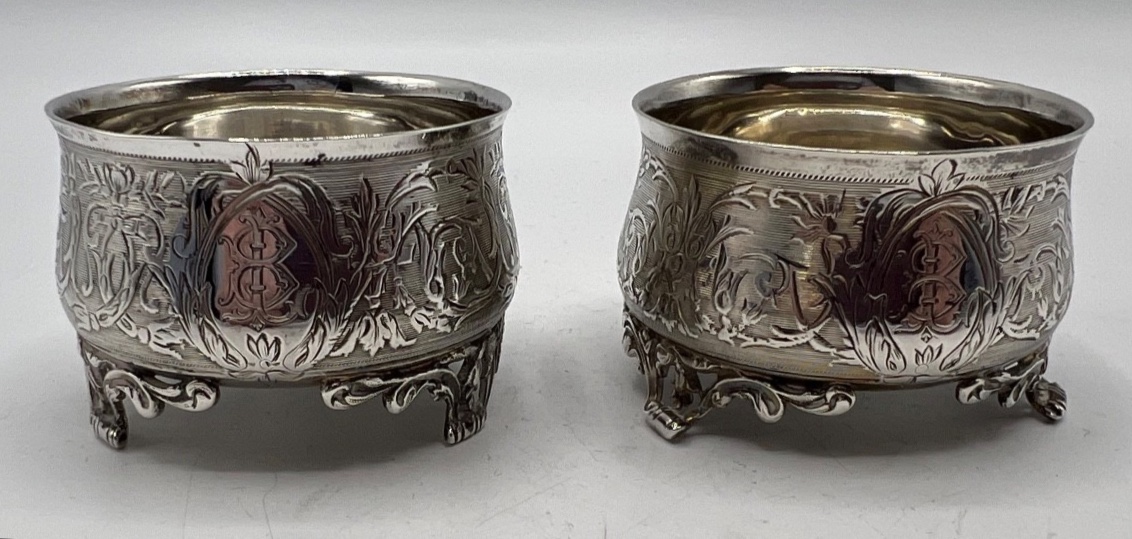 Pair Of Tripod Salt Cellars In Solid Silver And Vermeil